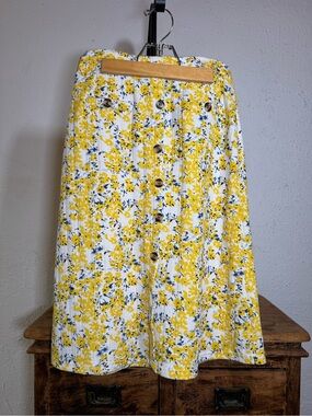 Floral Button-Front A-Line Skirt in Yellow & White - Rene Ricci Medium